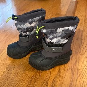 Columbia snow boots